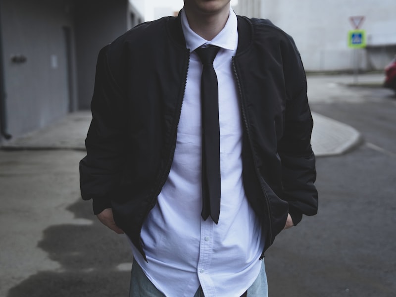 Man wearing a dark suit as an alternative to a tuxedo for black tie optional