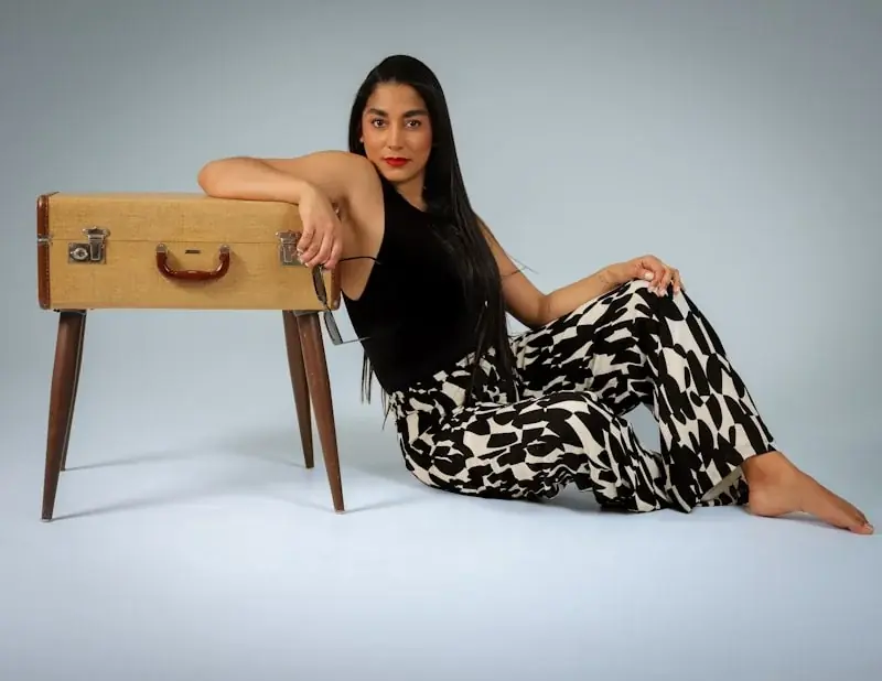 Womens wide-leg pants